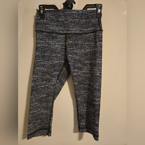 lululemon athletica Pants - Lululemon Athletica Black and White Textured Leggings